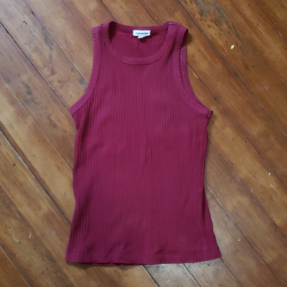 Ribbed red tank top
